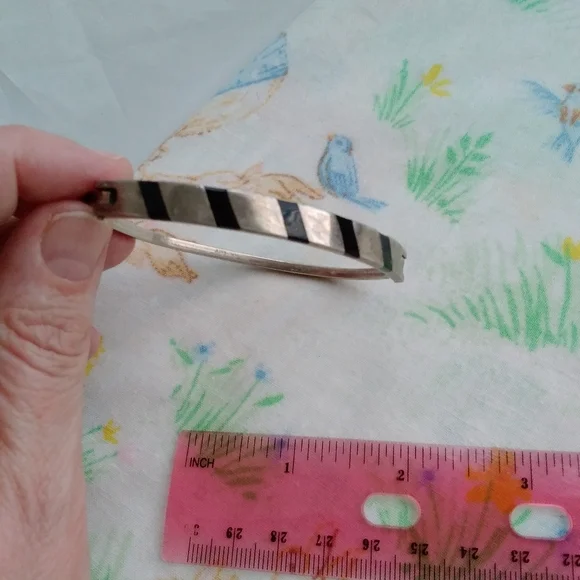Vintage Silver Onyx Hinge Bracelet - Picture 9 of 12